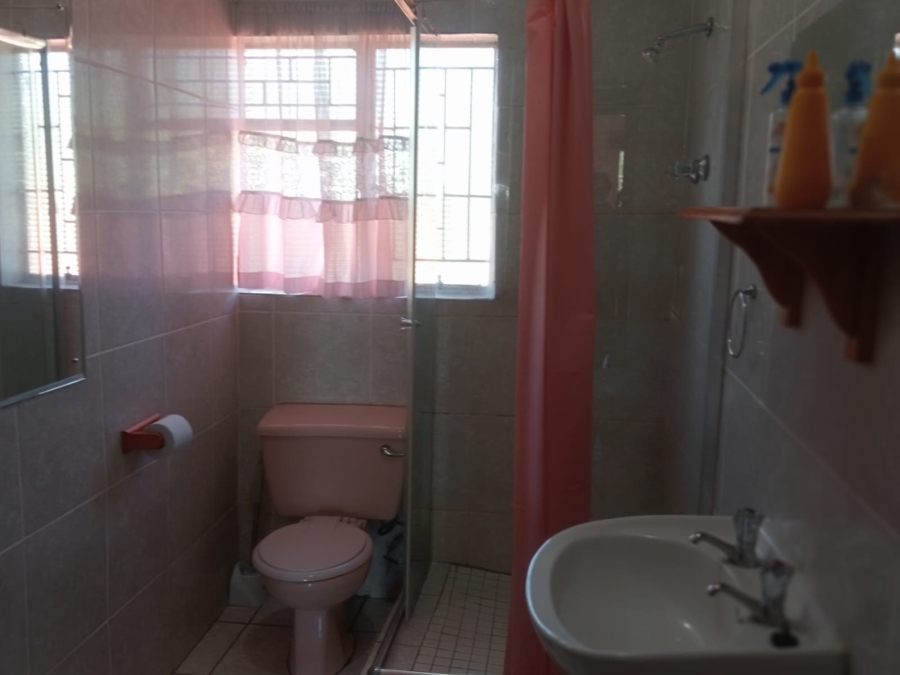 4 Bedroom Property for Sale in Generaal De Wet Free State